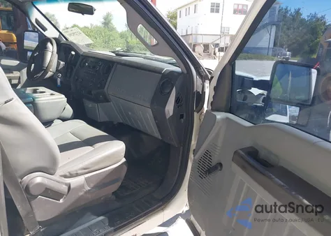 2015 Ford F-250 Xl z USA, uszkodzony, nr VIN 1FT7W2A63FEA20783